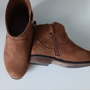 Boots for toddler girl